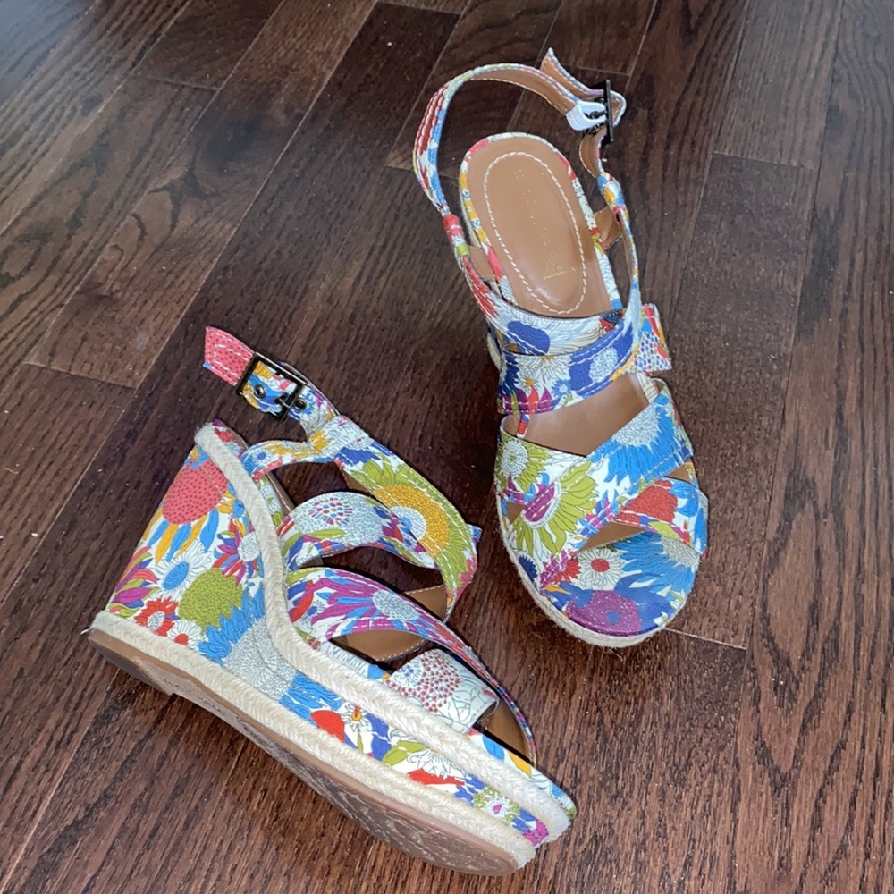floral wedge sandals
